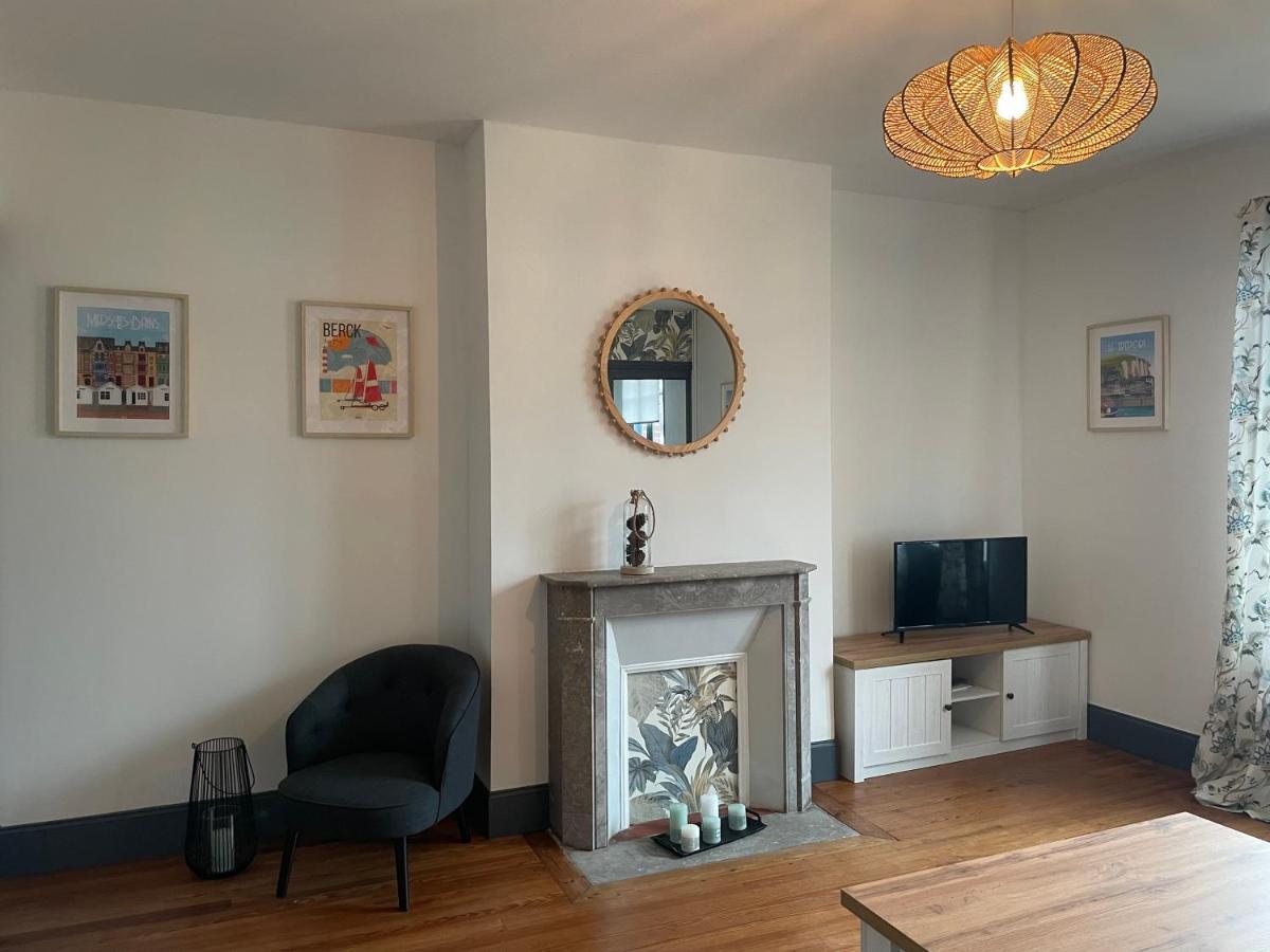 Appartement Avec Balcon Vue Mer, Tout Equipe Мер-ле-Бен Экстерьер фото